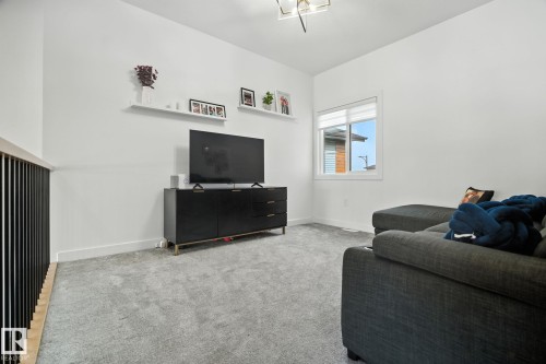 50 Grassview Crescent, Spruce Grove, AB - Indoor Photo Showing Other Room