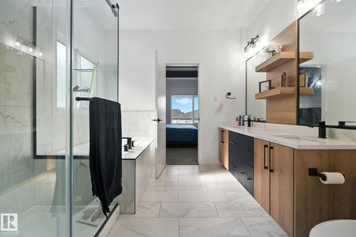 50 Grassview Crescent, Spruce Grove, AB - Indoor Photo Showing Bathroom
