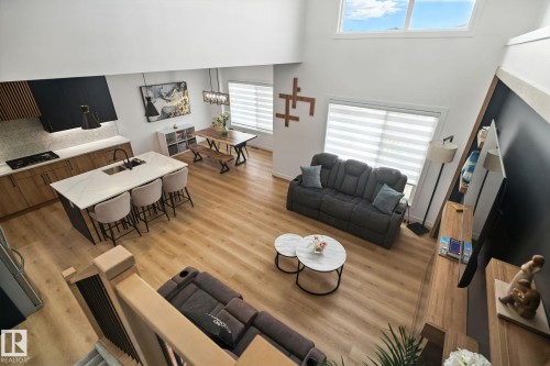 50 Grassview Crescent, Spruce Grove, AB - Indoor Photo Showing Living Room