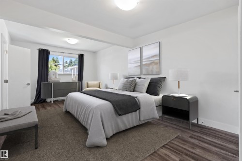 11420 112 Avenue, Edmonton, AB - Indoor Photo Showing Bedroom