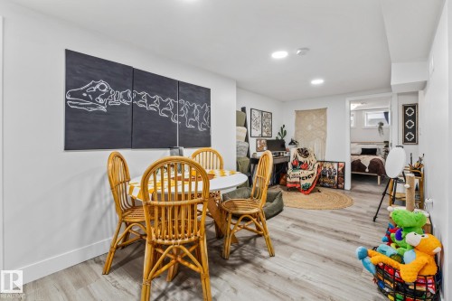 11420 112 Avenue, Edmonton, AB - Indoor