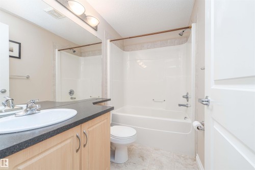 419 12408 15 Avenue, Edmonton, AB - Indoor Photo Showing Bathroom
