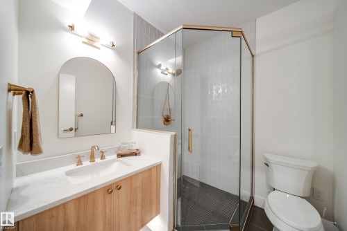 9651 96A Street, Edmonton, AB - Indoor Photo Showing Bathroom