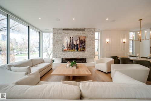 9651 96A Street, Edmonton, AB - Indoor Photo Showing Living Room