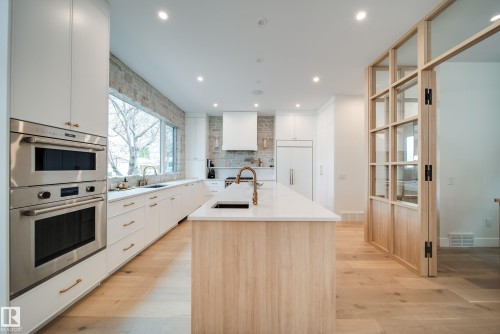 9651 96A Street, Edmonton, AB - Indoor Photo Showing Kitchen With Upgraded Kitchen