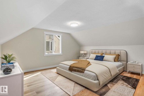 11222 71 Avenue, Edmonton, AB - Indoor Photo Showing Bedroom