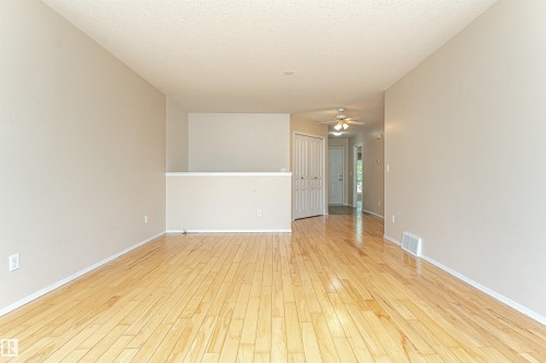 66 13320 124 Street Nw, Edmonton, AB - Indoor Photo Showing Other Room
