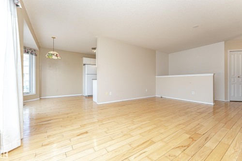 66 13320 124 Street Nw, Edmonton, AB - Indoor Photo Showing Other Room
