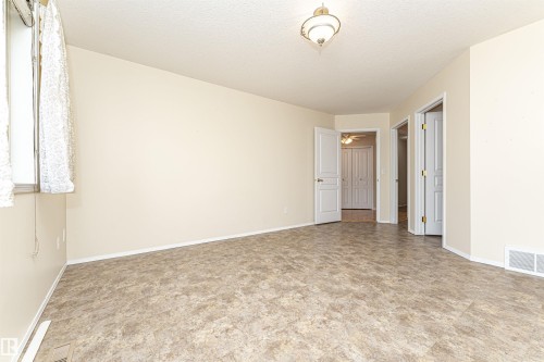 66 13320 124 Street Nw, Edmonton, AB - Indoor Photo Showing Other Room