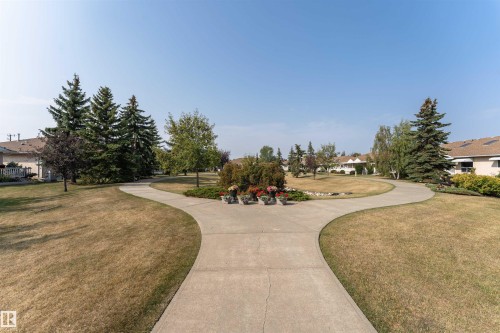 66 13320 124 Street Nw, Edmonton, AB - Outdoor
