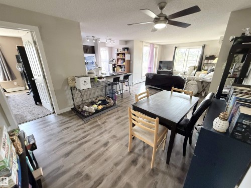 101 11803 22 Avenue, Edmonton, AB - Indoor Photo Showing Living Room