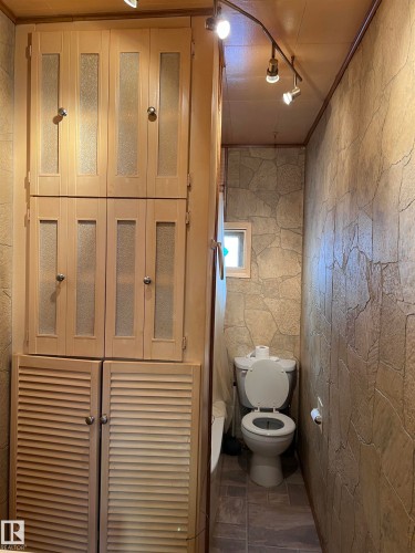 5208 51St Street, Strome, AB - Indoor Photo Showing Bathroom