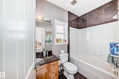 13608 160 Avenue, Edmonton, AB - Indoor Photo Showing Bathroom