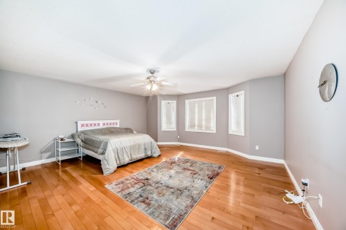 13608 160 Avenue, Edmonton, AB - Indoor Photo Showing Bedroom