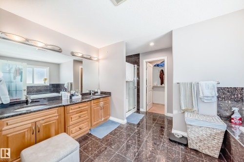 13608 160 Avenue, Edmonton, AB - Indoor Photo Showing Bathroom