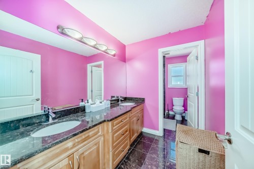 13608 160 Avenue, Edmonton, AB - Indoor Photo Showing Bathroom