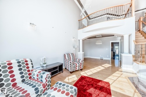 13608 160 Avenue, Edmonton, AB - Indoor Photo Showing Living Room