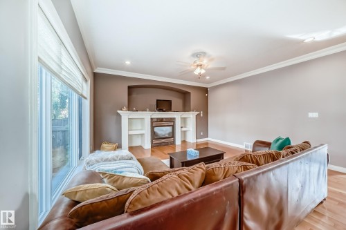 13608 160 Avenue, Edmonton, AB - Indoor Photo Showing Living Room