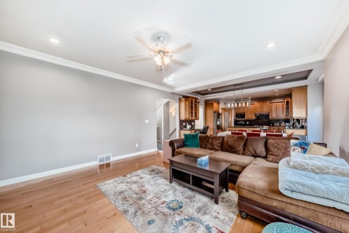 13608 160 Avenue, Edmonton, AB - Indoor Photo Showing Living Room