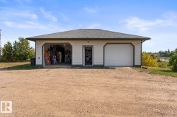 View of detached garage - 