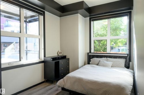 106 10531 117 Street, Edmonton, AB - Indoor Photo Showing Bedroom