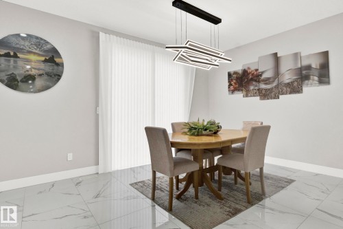 3118 Kostash Green, Edmonton, AB - Indoor Photo Showing Dining Room