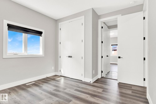 3118 Kostash Green, Edmonton, AB - Indoor Photo Showing Other Room