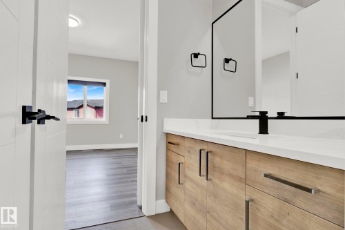 3118 Kostash Green, Edmonton, AB - Indoor Photo Showing Other Room