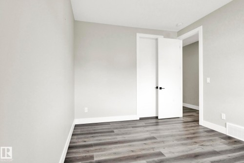 3118 Kostash Green, Edmonton, AB - Indoor Photo Showing Other Room