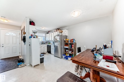 17005 100 Street, Edmonton, AB - Indoor