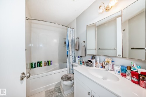 17005 100 Street, Edmonton, AB - Indoor Photo Showing Bathroom