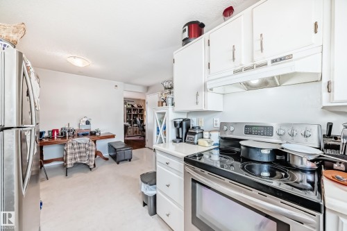 17005 100 Street, Edmonton, AB - Indoor Photo Showing Kitchen