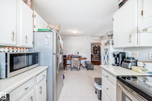 17005 100 Street, Edmonton, AB - Indoor Photo Showing Kitchen