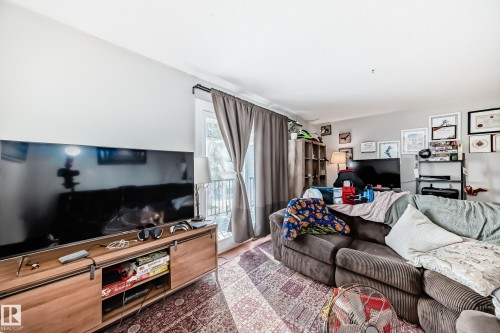 17005 100 Street, Edmonton, AB - Indoor Photo Showing Living Room