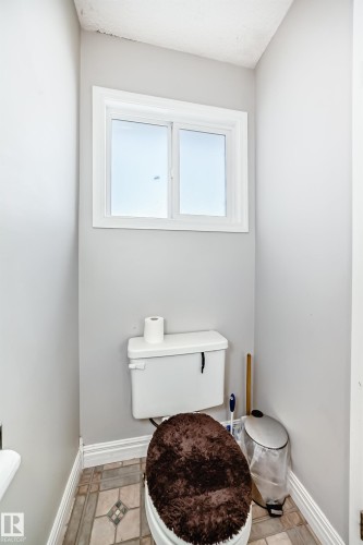 17005 100 Street, Edmonton, AB - Indoor Photo Showing Bathroom