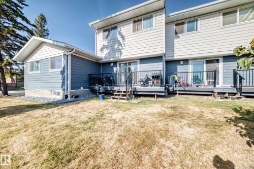 17005 100 Street, Edmonton, AB - Outdoor