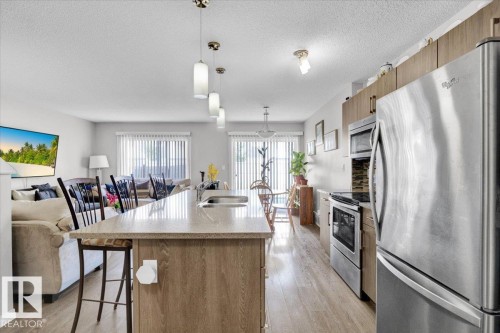 745 Eagleson Crescent, Edmonton, AB - Indoor Photo Showing Kitchen With Stainless Steel Kitchen With Double Sink With Upgraded Kitchen