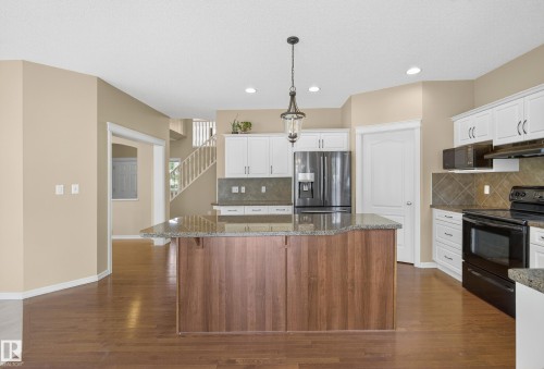 1212 82 Street, Edmonton, AB - Indoor Photo Showing Kitchen With Stainless Steel Kitchen