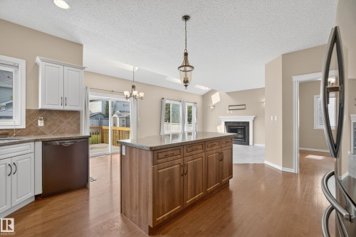 1212 82 Street, Edmonton, AB - Indoor Photo Showing Kitchen With Stainless Steel Kitchen With Upgraded Kitchen