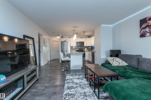 46 3305 Orchards Link Link, Edmonton, AB - Indoor