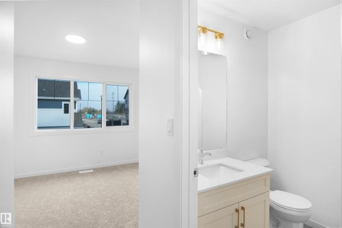 94 1430 Aster Way, Edmonton, AB - Indoor Photo Showing Bathroom
