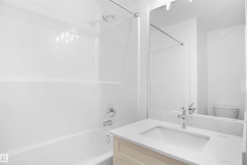 94 1430 Aster Way, Edmonton, AB - Indoor Photo Showing Bathroom
