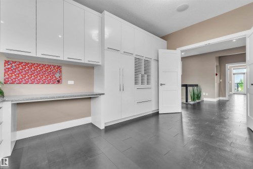 4727 Woolsey Common, Edmonton, AB - Indoor Photo Showing Other Room