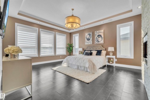 4727 Woolsey Common, Edmonton, AB - Indoor Photo Showing Bedroom