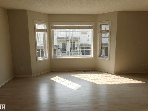 26 1295 Carter Crest Road, Edmonton, AB - Indoor Photo Showing Other Room