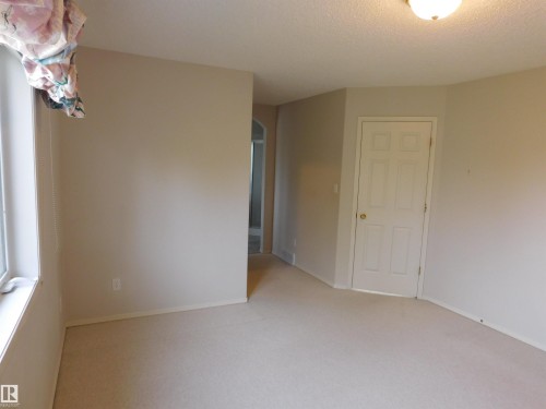 26 1295 Carter Crest Road, Edmonton, AB - Indoor Photo Showing Other Room