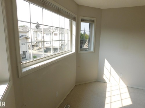 26 1295 Carter Crest Road, Edmonton, AB - Indoor Photo Showing Other Room