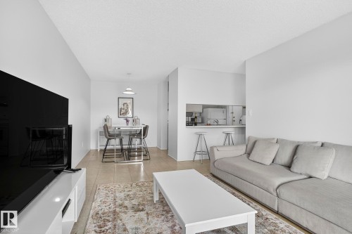 414 4220 139 Avenue, Edmonton, AB - Indoor Photo Showing Living Room