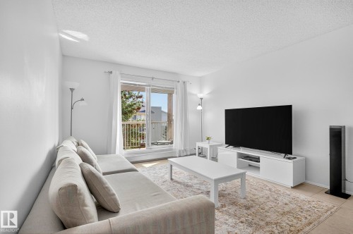 414 4220 139 Avenue, Edmonton, AB - Indoor Photo Showing Living Room