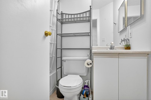 414 4220 139 Avenue, Edmonton, AB - Indoor Photo Showing Bathroom